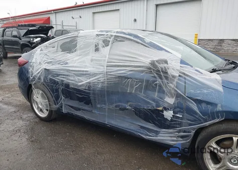 2020 Hyundai Elantra Sel z USA, uszkodzony, nr VIN 5NPD84LF2LH578061